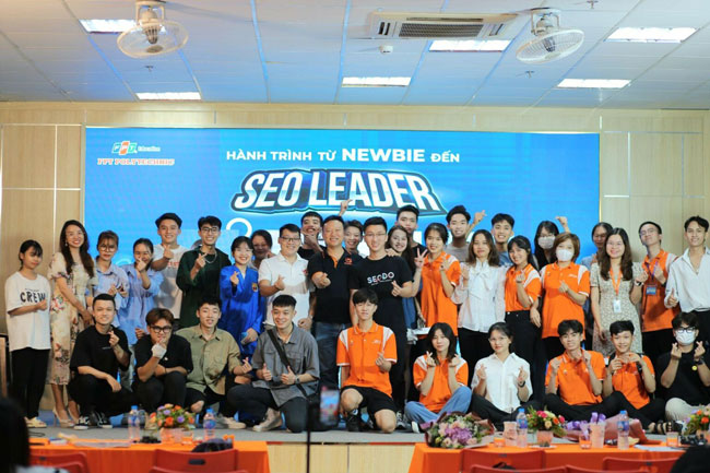 Sinh viên hào hứng giao lưu tại Workshop “Hành trình từ Newbie đến SEO Leader”